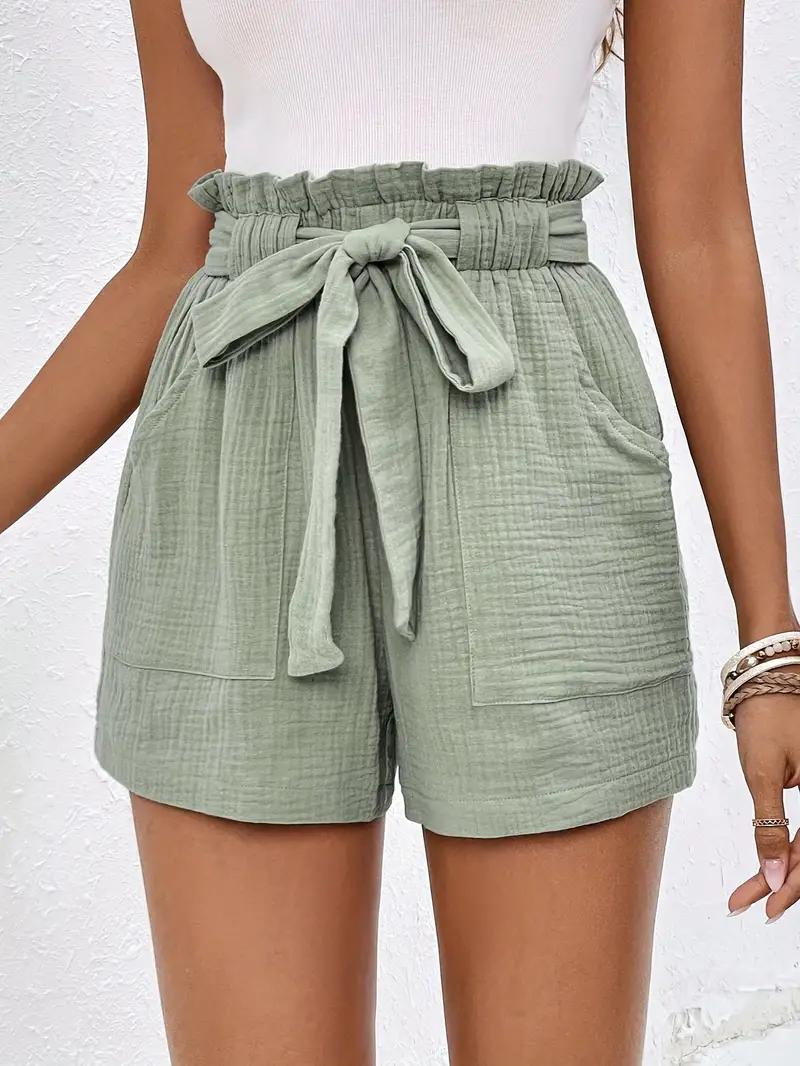 Taillenhohe Shorts mit Bindegürtel