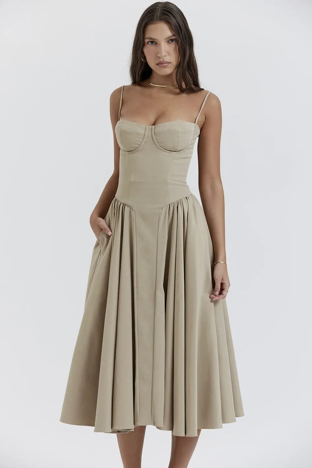 Damen Midi-Kleid mit Spaghettiträgern, plissiertem Rock und Taschen – Elegant-83506-14a04251-4c88-4d4d-8492-12a9fb0bf492