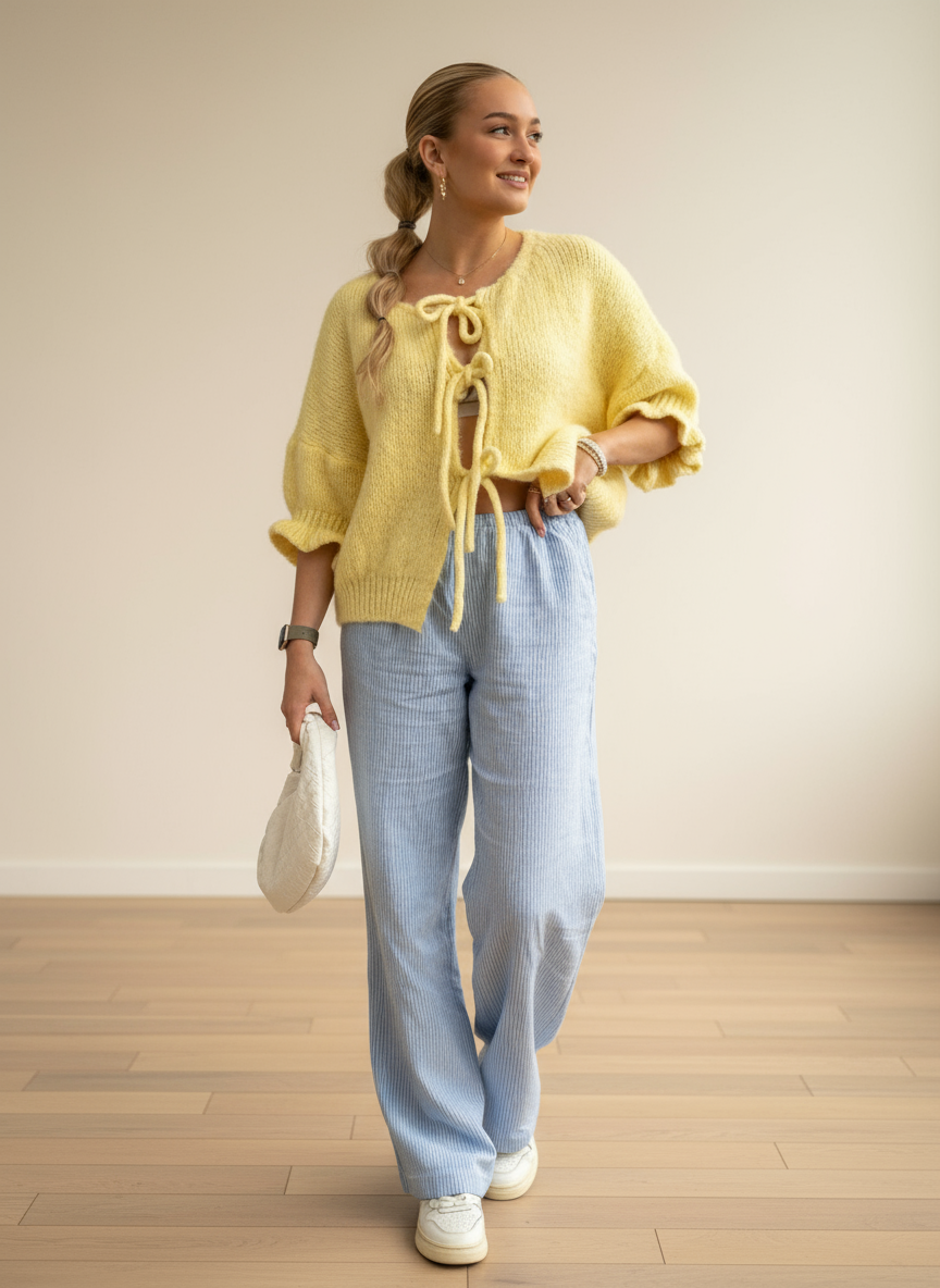 Zeitloser Strick-Cardigan 'Ashlyn' in Zartgelb