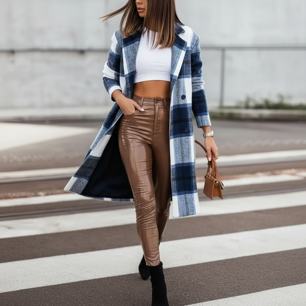 Zeitloser Wollmantel Margot mit Karo