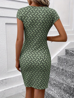 Figurbetontes Kleid mit Grafikmuster