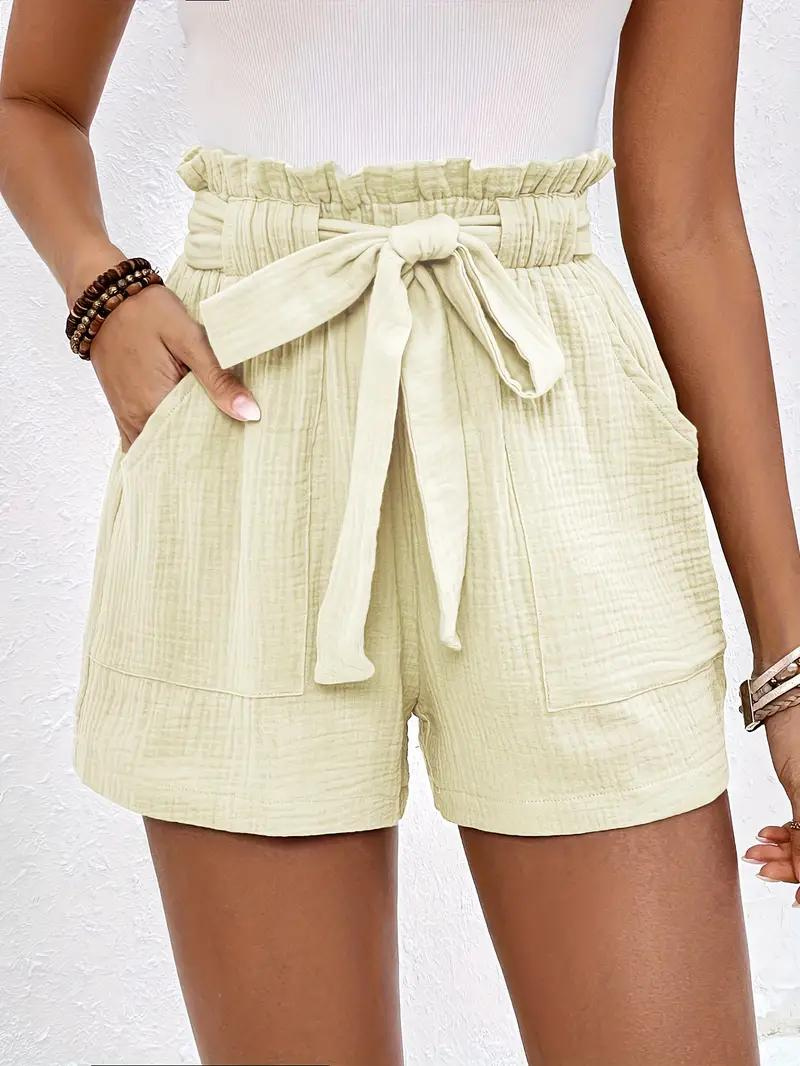 Taillenhohe Shorts mit Bindegürtel