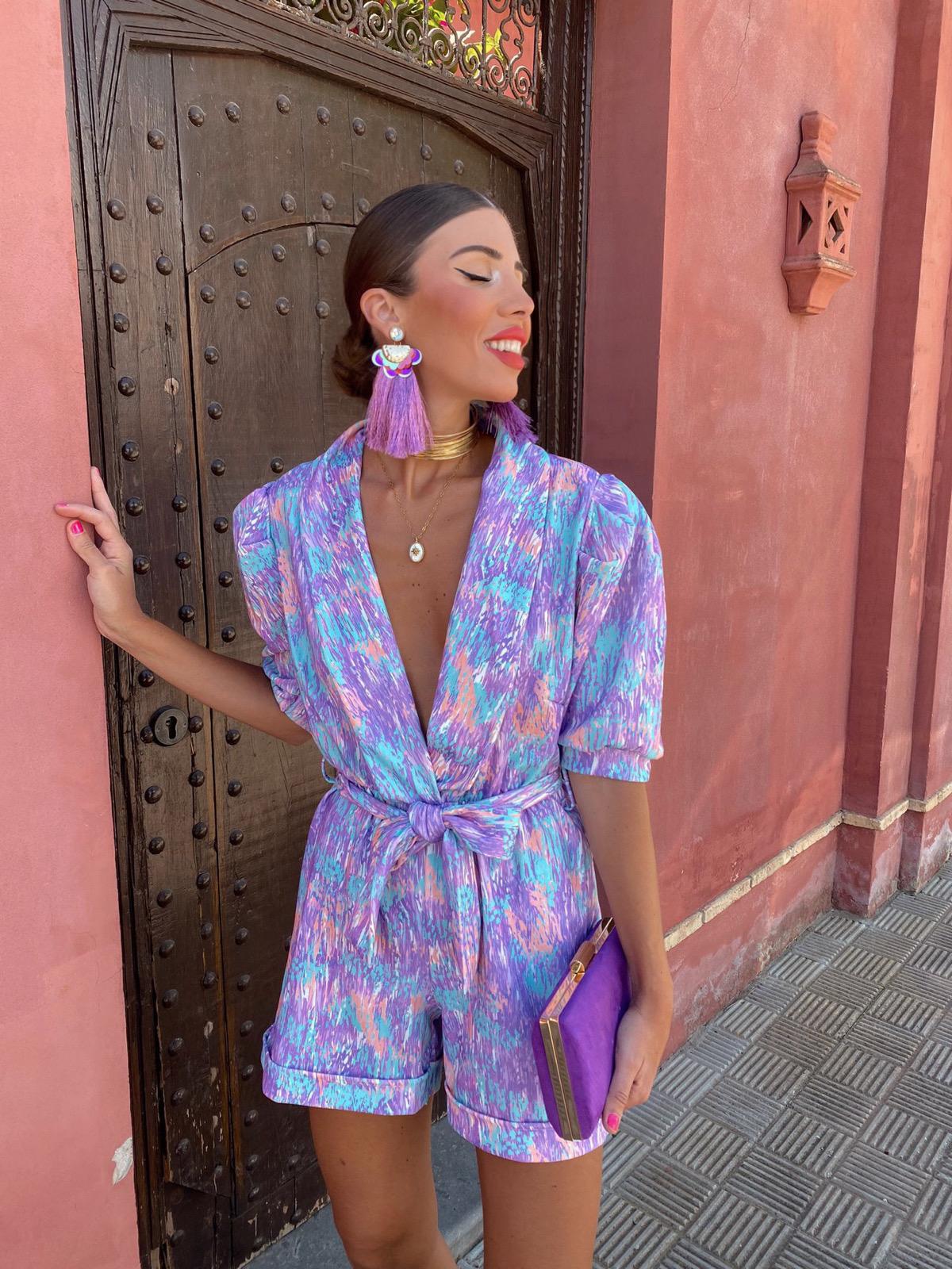 Abstrakter Print Romper mit Wickeldesign