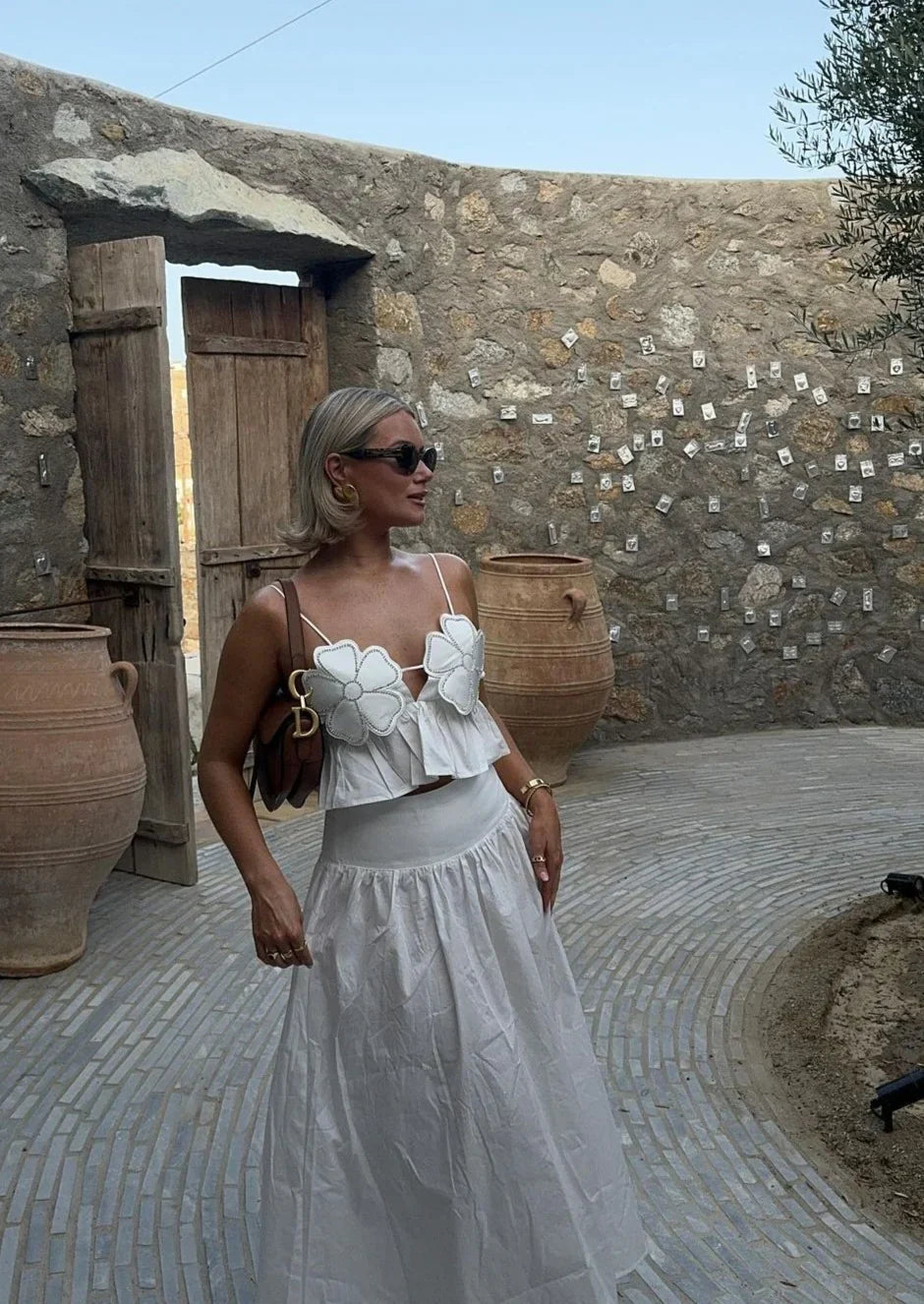 Blütenbesetztes Peplum-Top mit Neckholder