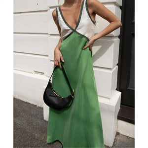 Fließendes Kleid mit Farbblockdesign