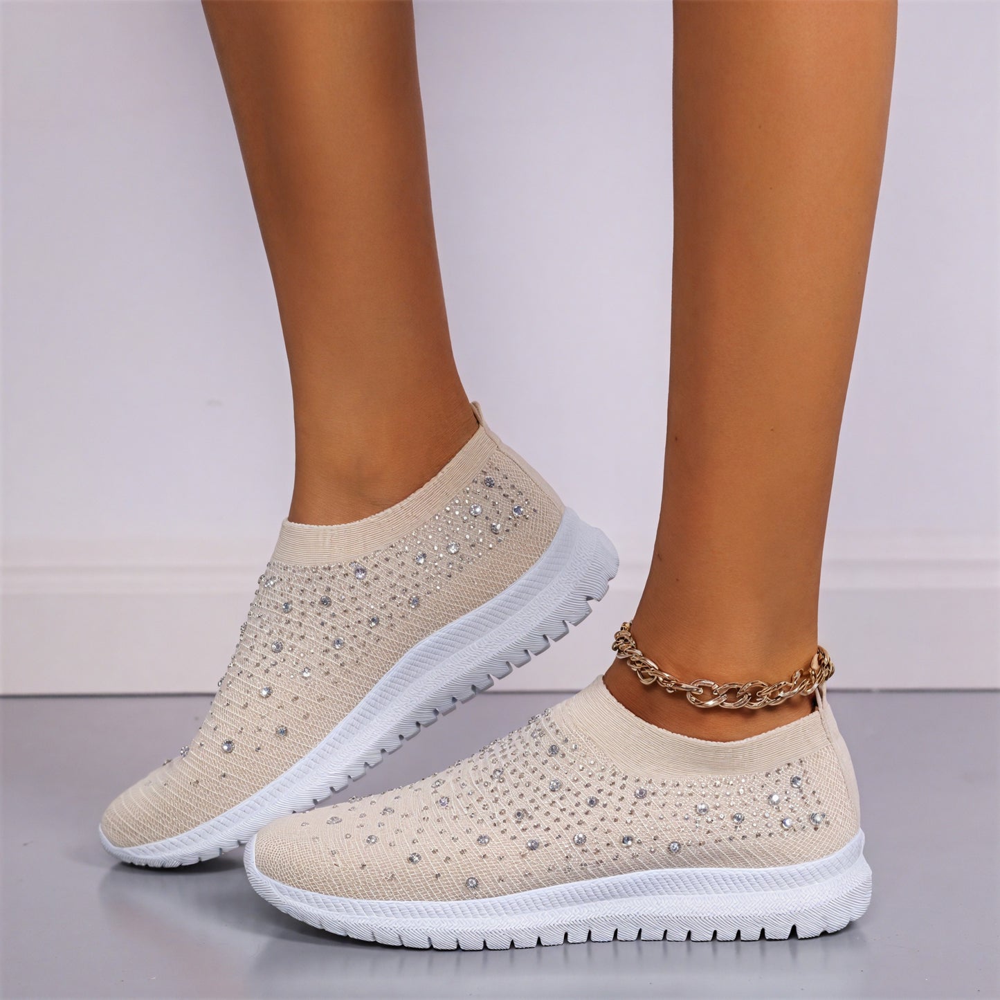 Glitzernde Strick-Sneakers zum Reinschlüpfen
