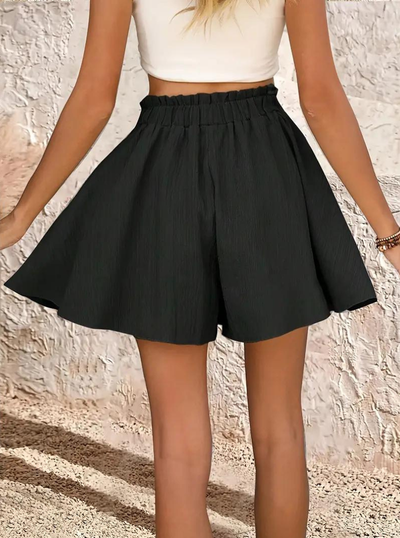Fließende High-Waist Shorts mit Textur