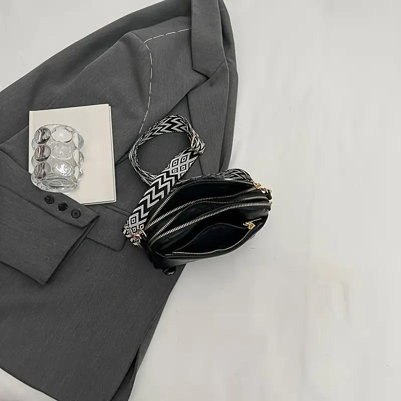 Moderne Crossbody Handtasche mit Musterriemen