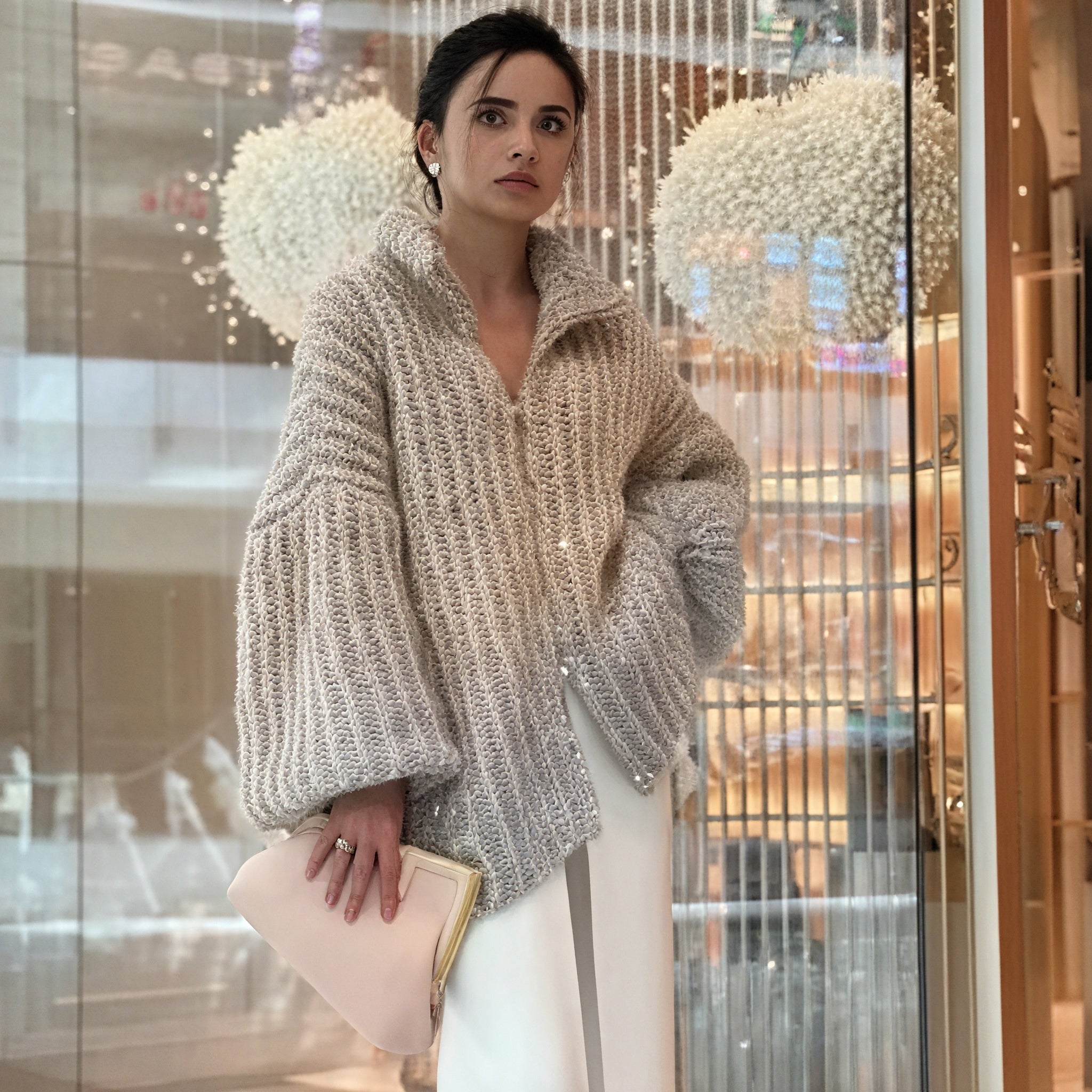 Elegantes Maxikleid mit Strickjacke