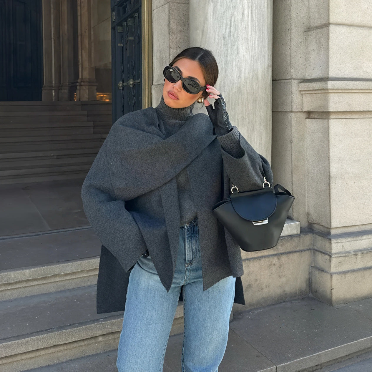 Elegante Outerwear mit besonderem Kragen