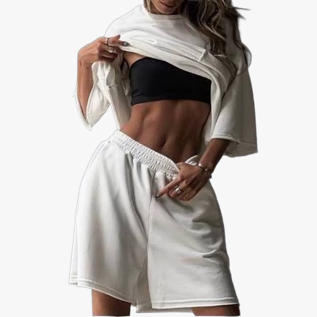 Lässiges Oversized T-Shirt mit Shorts
