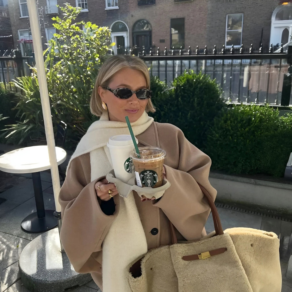 Eleganter Oversized Mantel für jeden Anlass