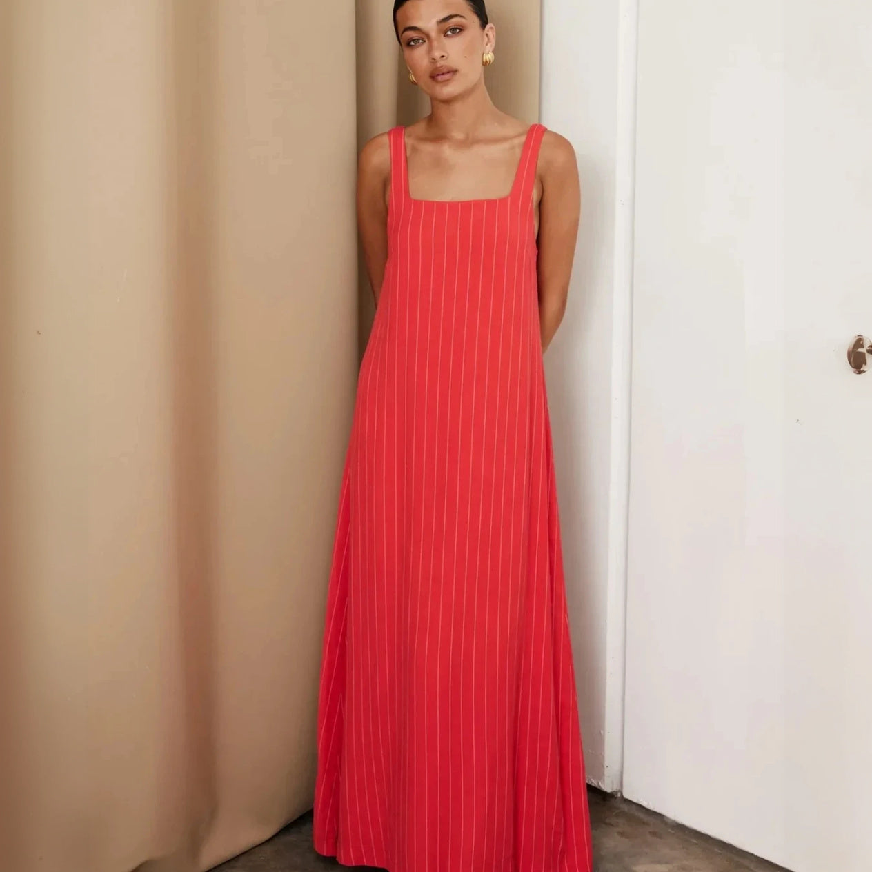 Elegantes Sommerkleid mit lässigem Schnitt