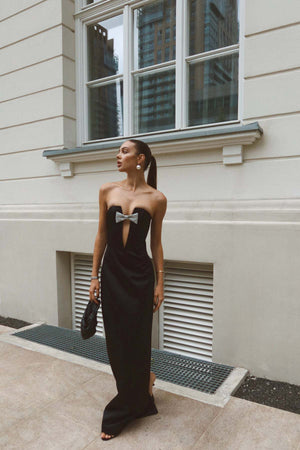 Elegantes, bodenlanges Abendkleid