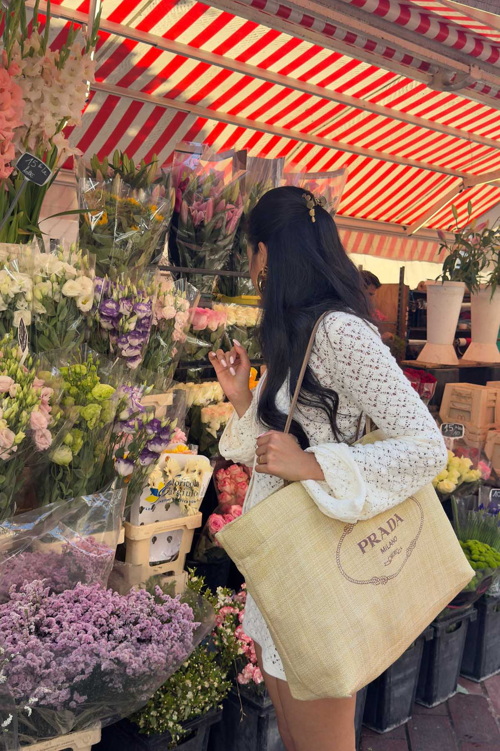 Feine Strickwaren: Cardigan & Minirock Set