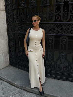 Figurbetontes Midikleid mit Knopfleiste