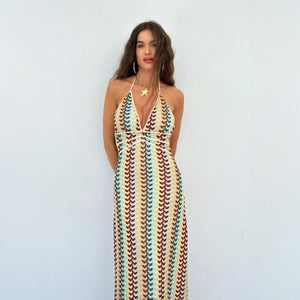 Fließendes Kleid mit offenem Rücken