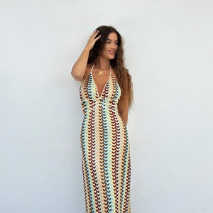 Fließendes Kleid mit offenem Rücken