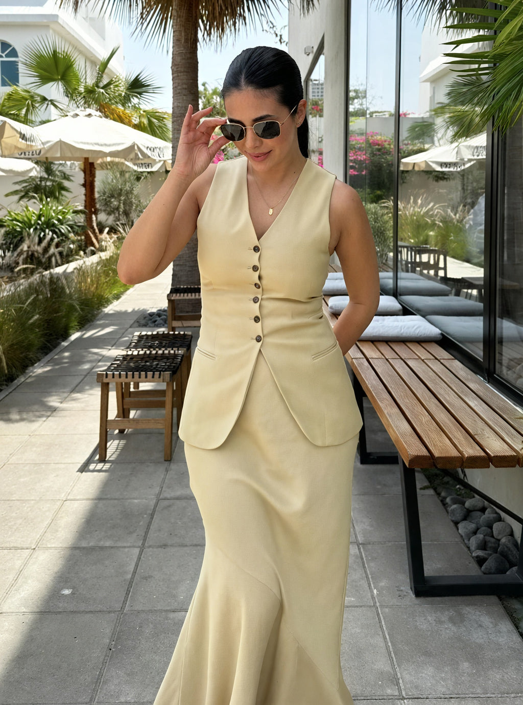 Taillierte Weste mit Zierdetails