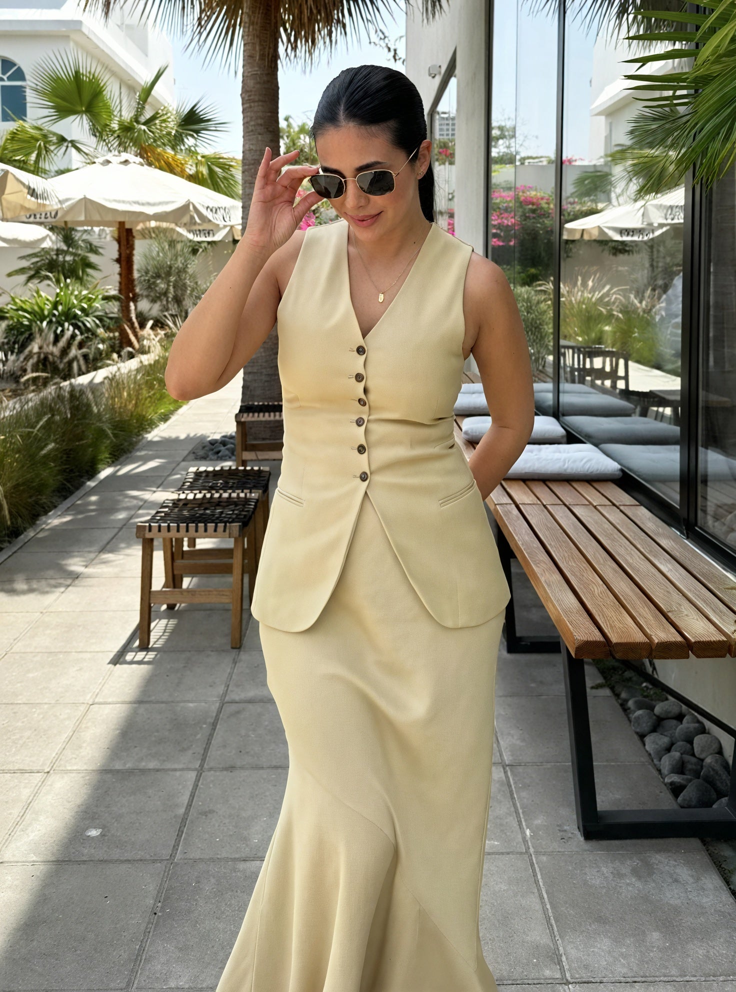 Taillierte Weste mit Zierdetails