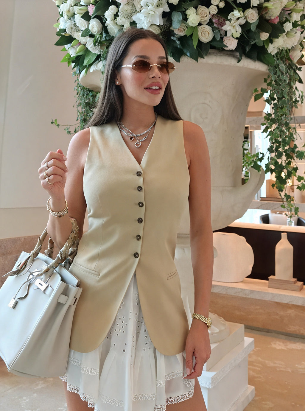 Taillierte Weste mit Zierdetails