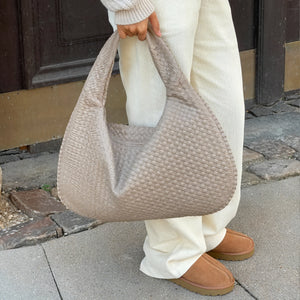 Gewebte Schultertasche mit großem Fassungsvermögen