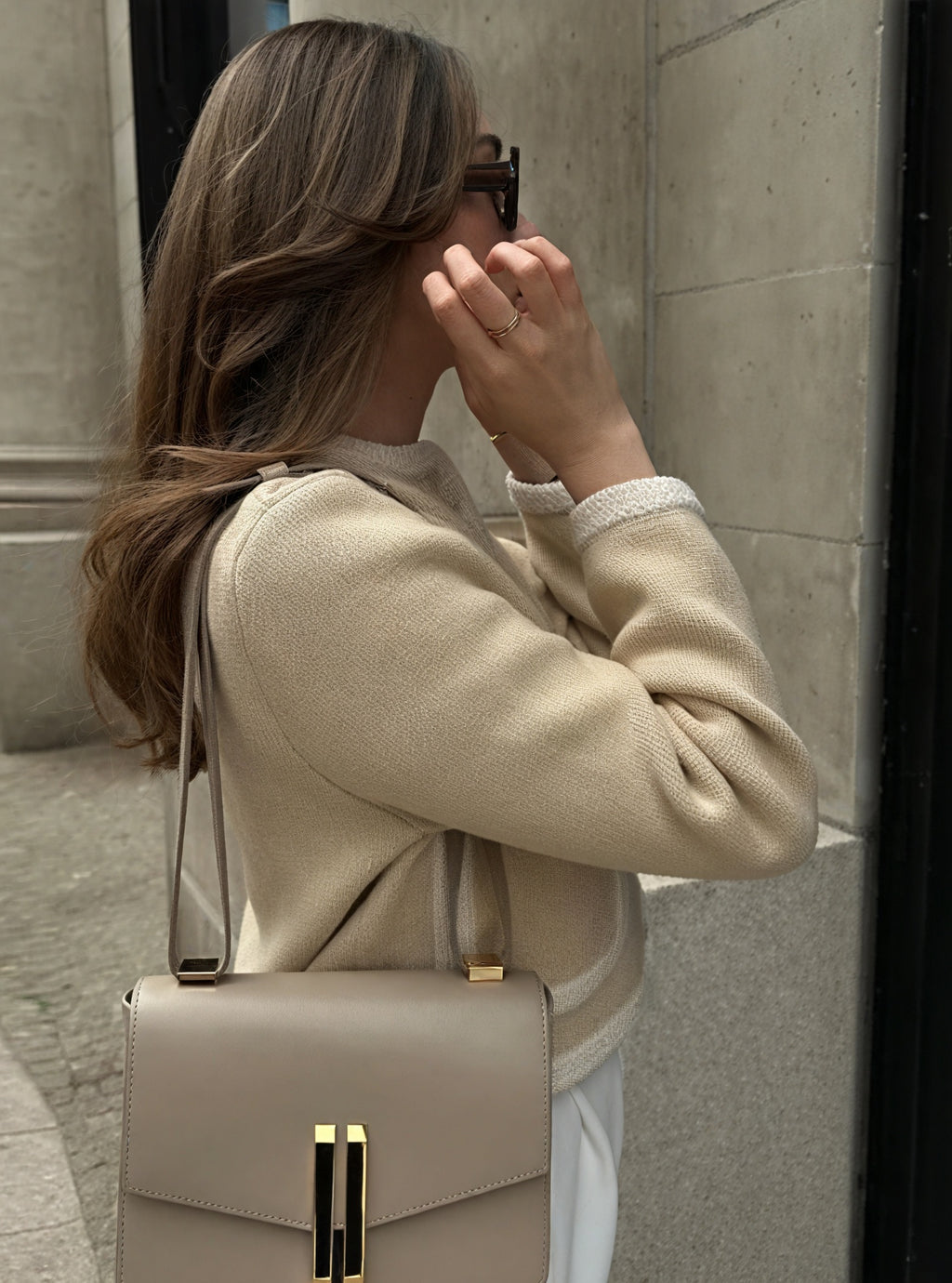 Klassische Strickjacke mit Ziertaschen