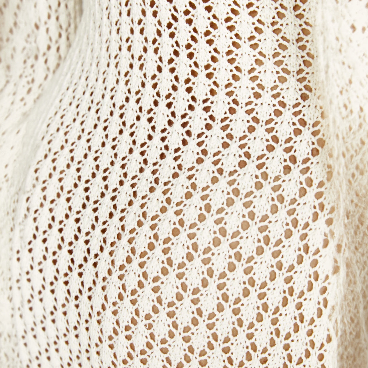 Fließendes Kleid mit offenem Webmuster