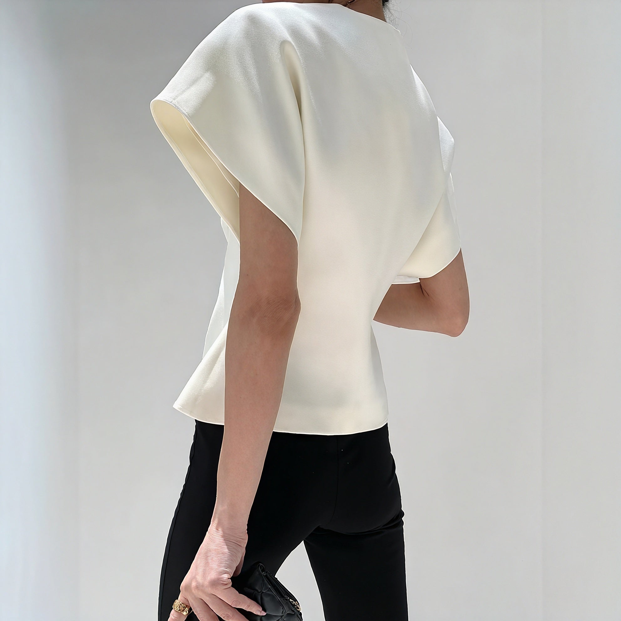 Elegante Wickelbluse mit Struktur