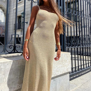 Fließendes, elegantes Strickkleid