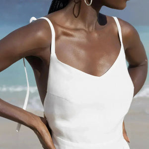 Fließendes Kleid mit femininen Details