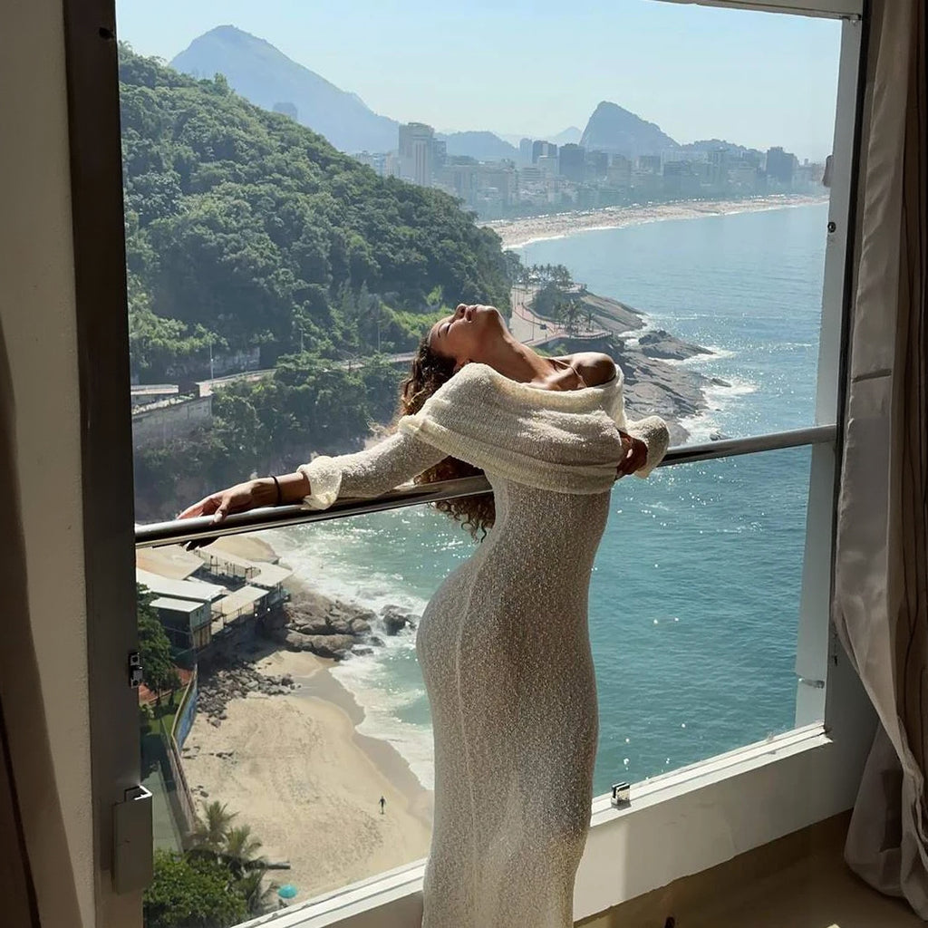 Schimmerndes Elegantes Kleid mit Off-Shoulder