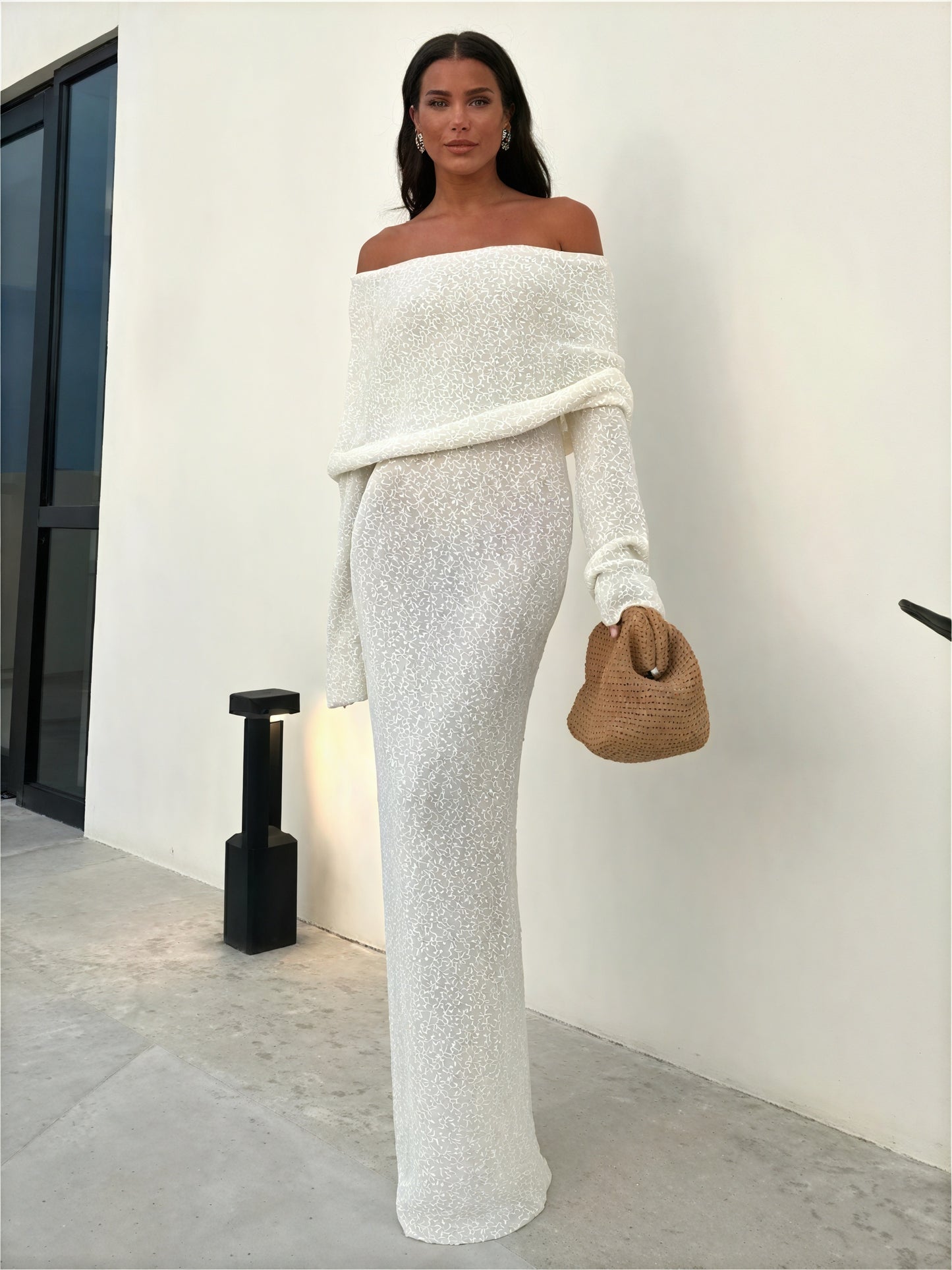 Schimmerndes Elegantes Kleid mit Off-Shoulder