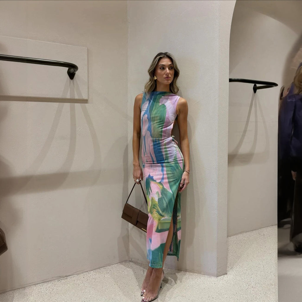 Figurbetontes Kleid mit floralem Muster