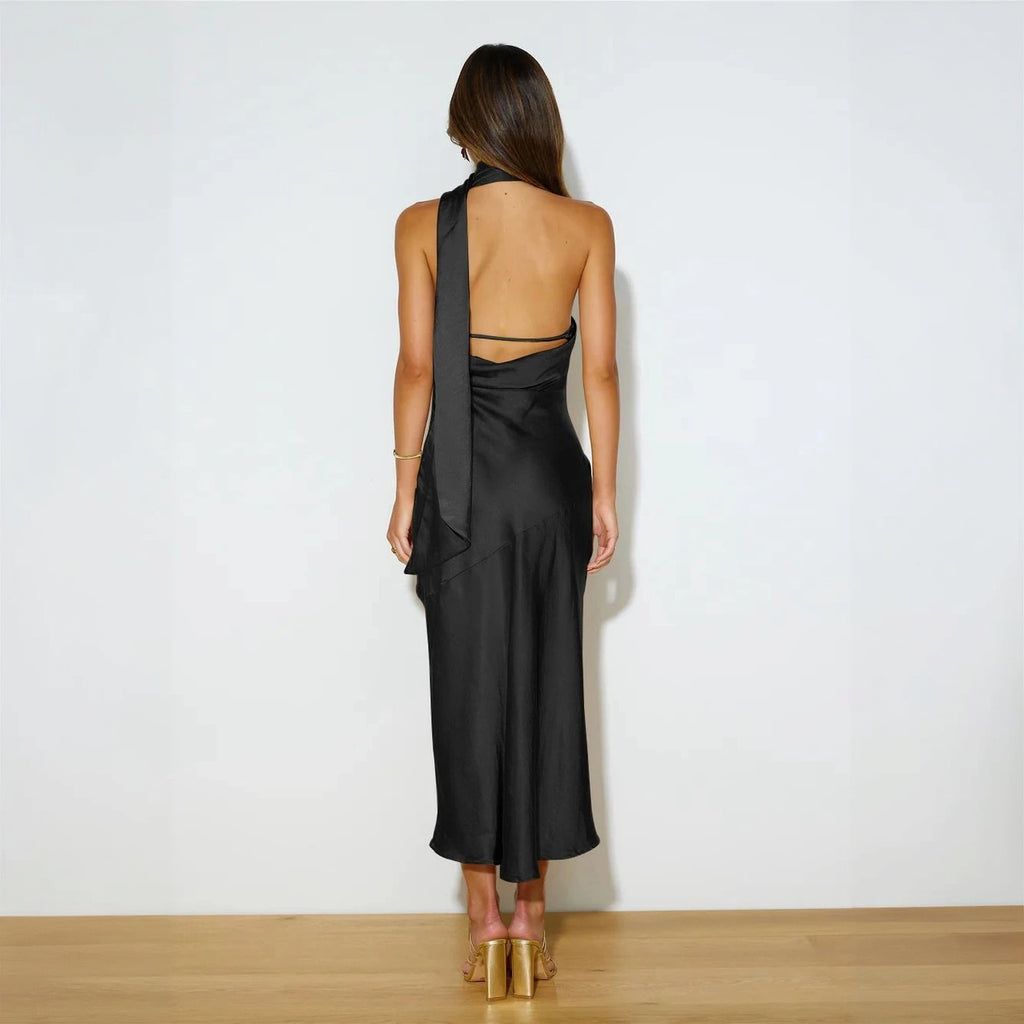 Elegantes Kleid mit asymmetrischem Schnitt