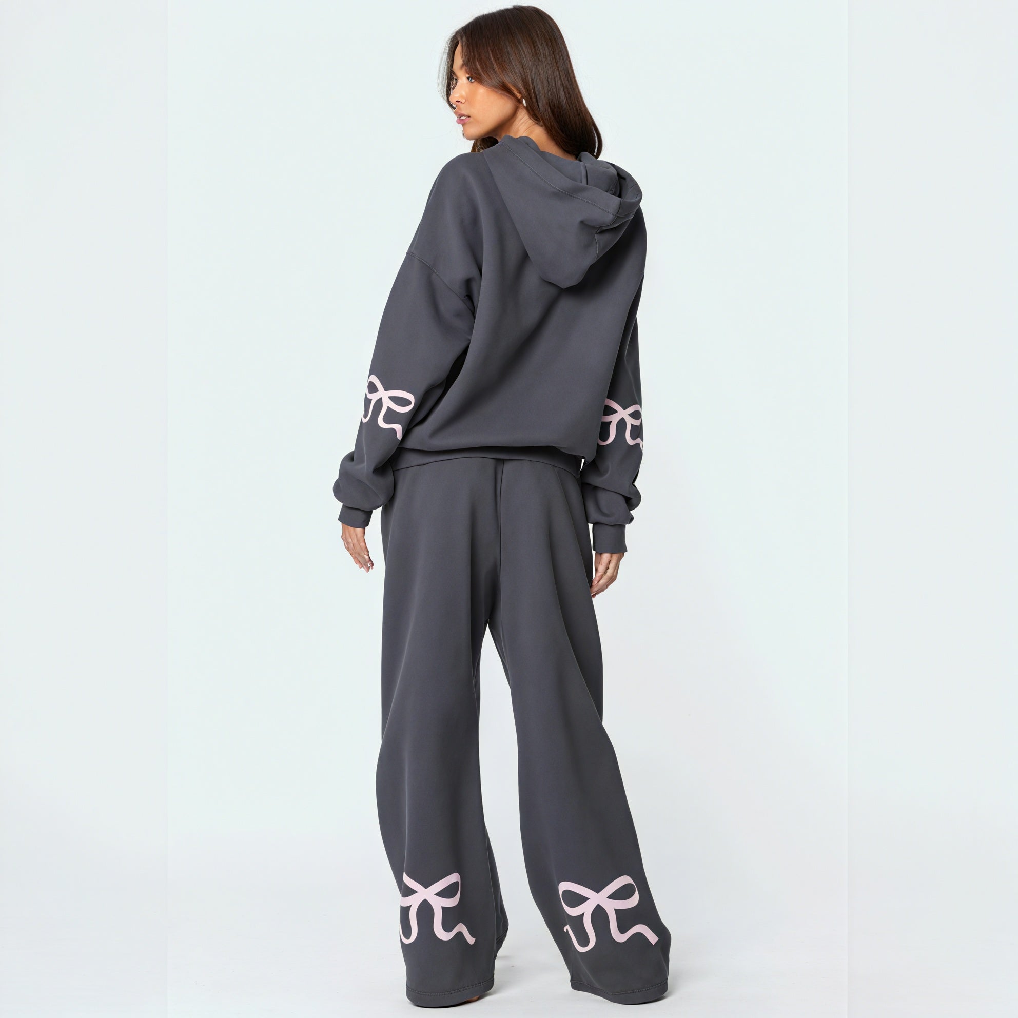 Entspannter Athleisure Look: Hoodie & Hose