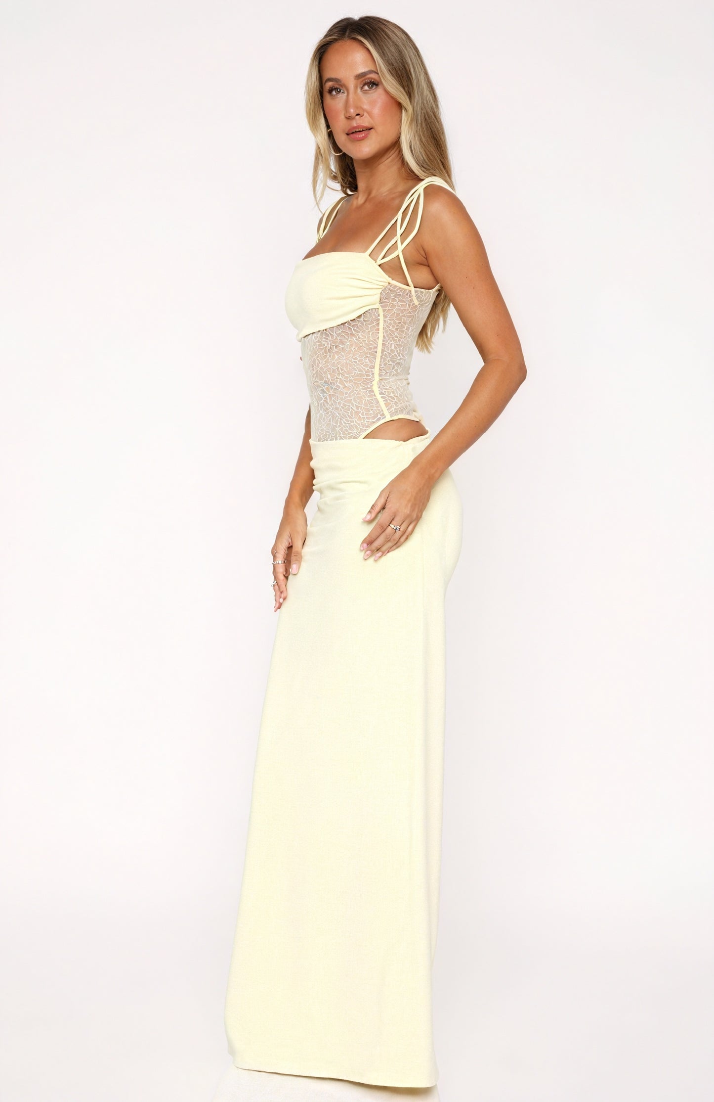 Elegantes Kleid mit Spitze & Details