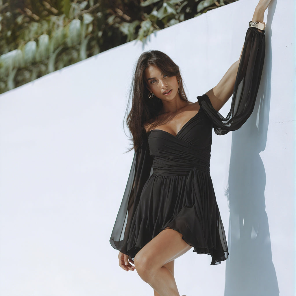 Fließendes Kleid mit verspielten Details