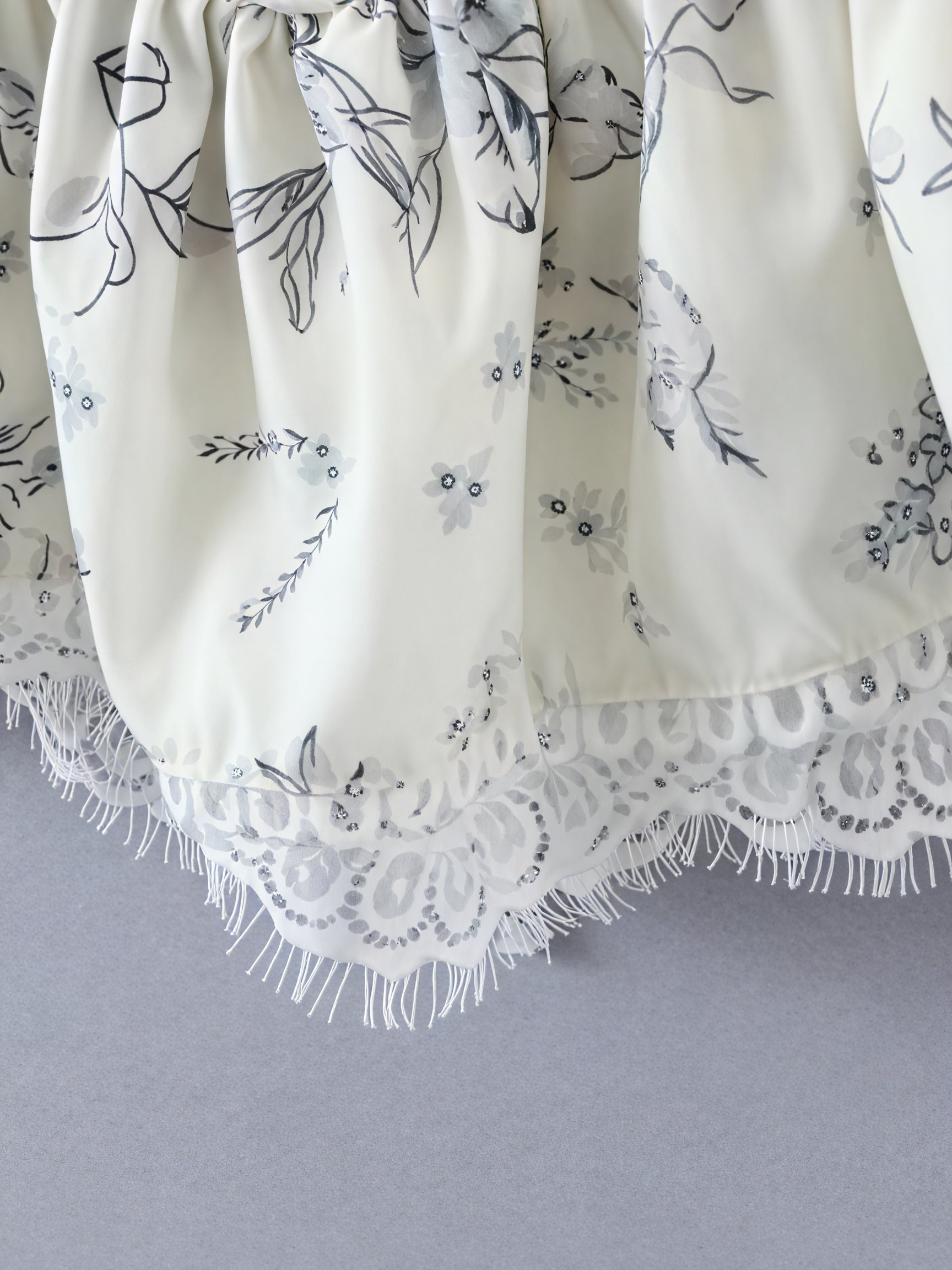 Romantisches Top mit floralem Muster