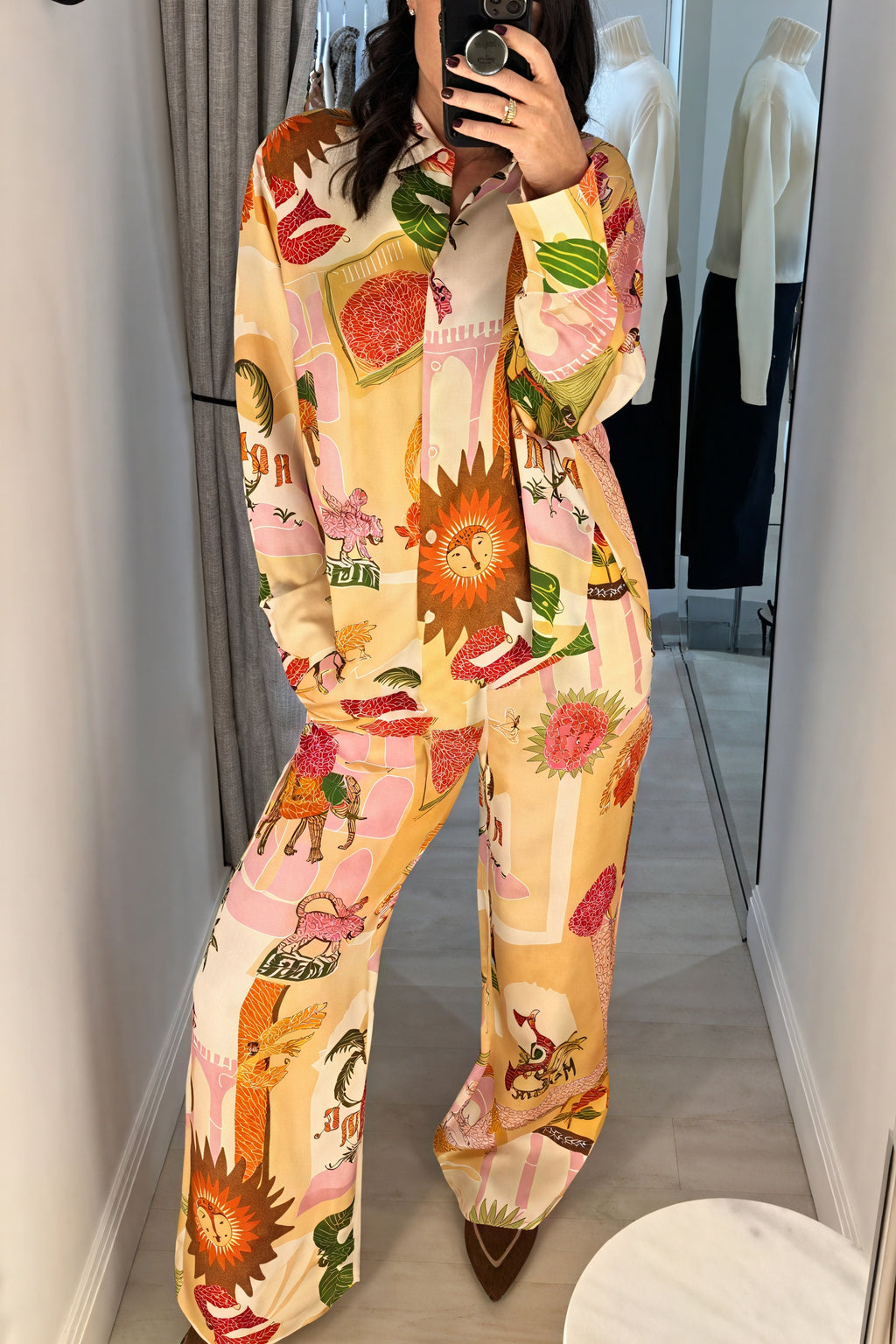 Verspieltes Schlafensemble mit Print