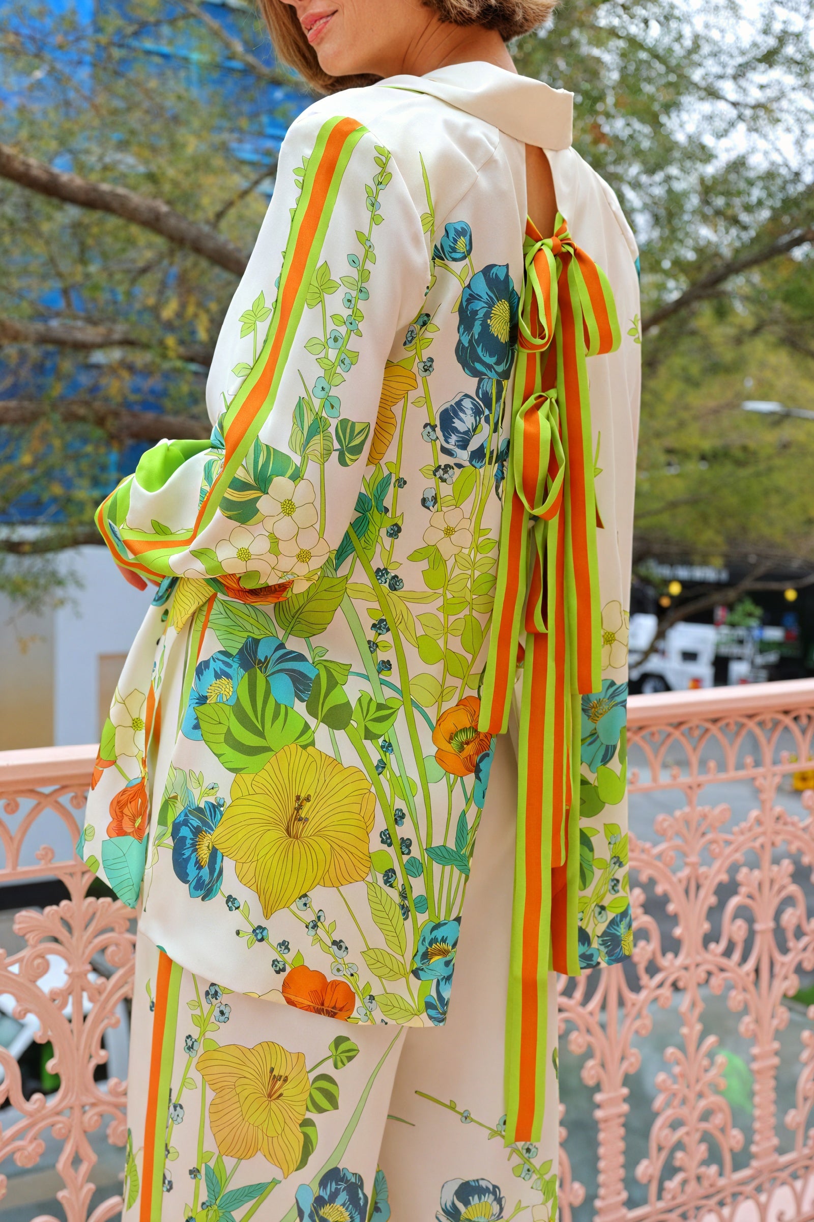 Floral Suit: Sommerliche Eleganz