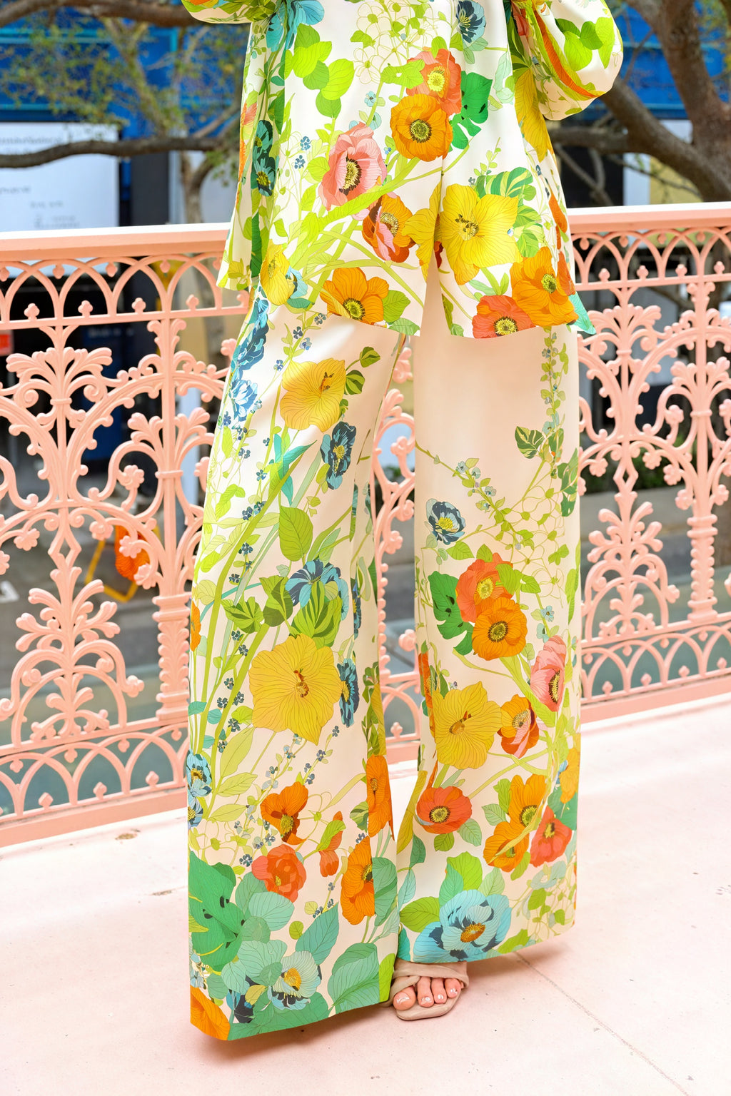 Floral Suit: Sommerliche Eleganz