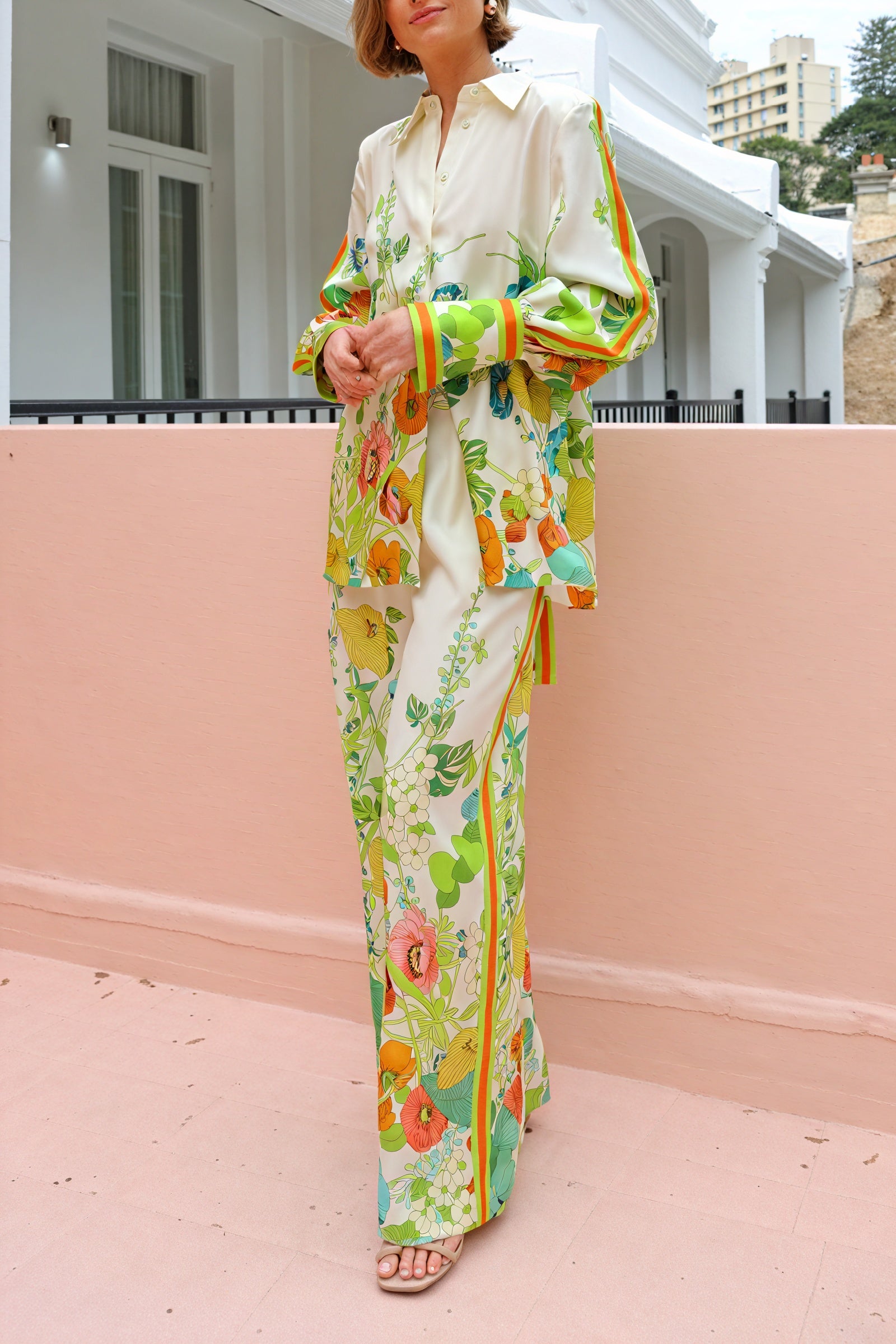 Floral Suit: Sommerliche Eleganz