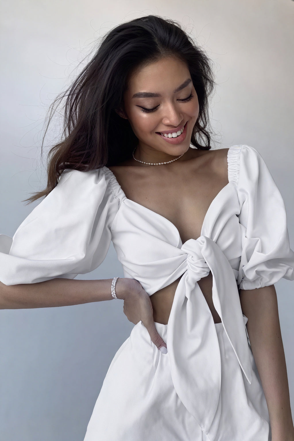 Tailliertes Top mit Puffärmeln