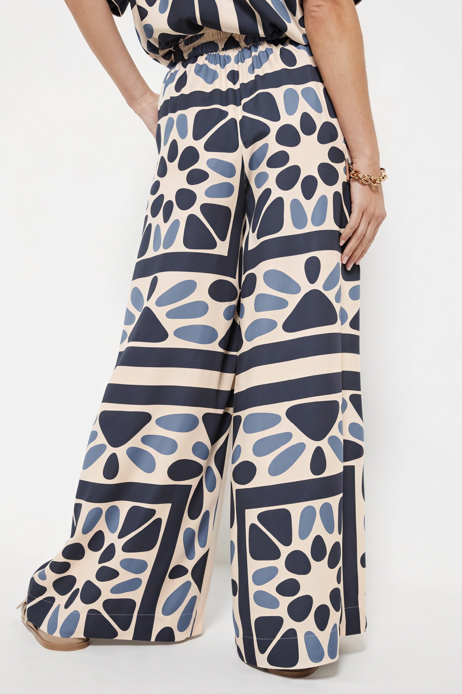 Abstraktes Kurzarm-Hemd mit Knopfleiste