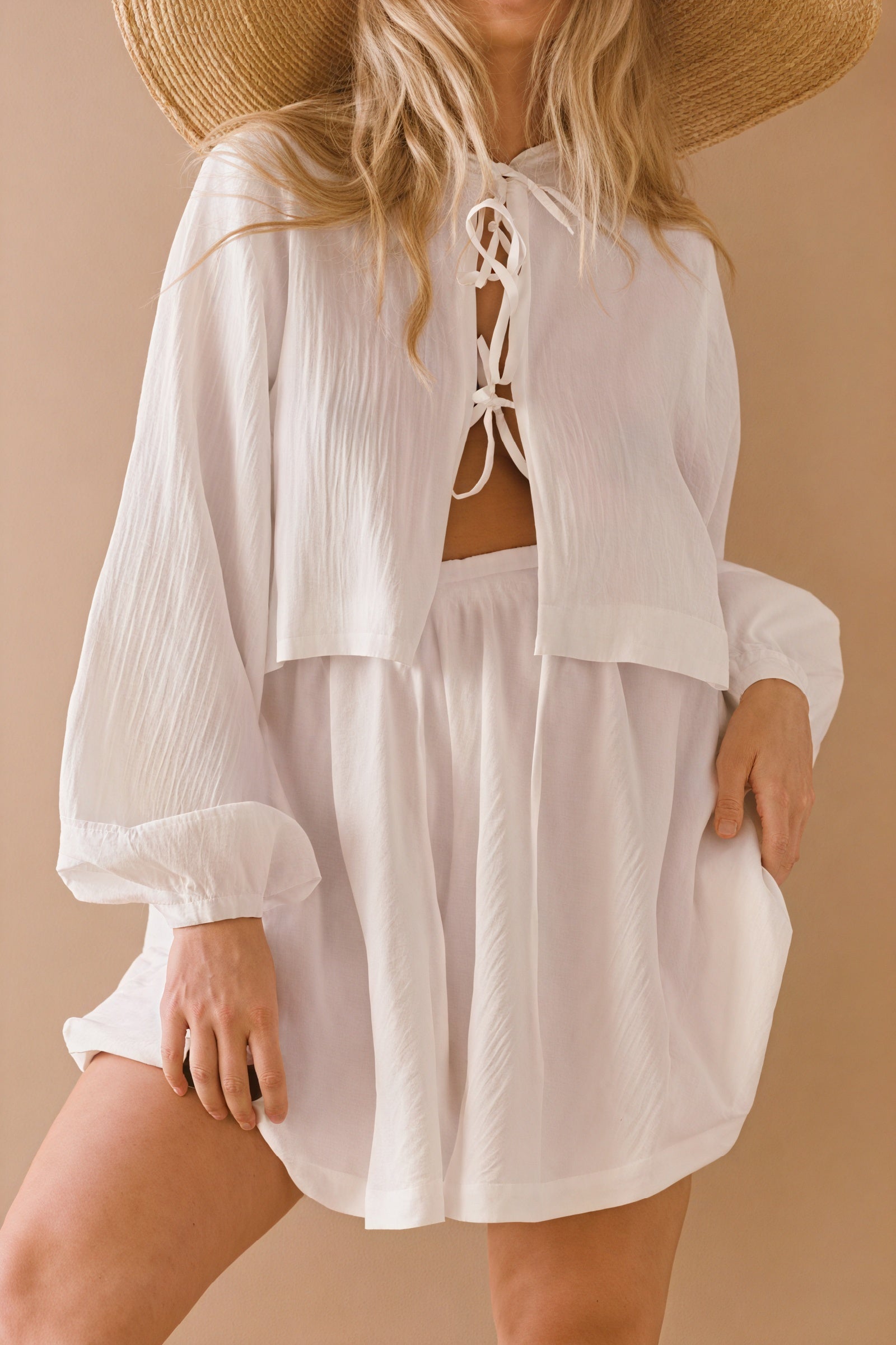 Luftiges Ensemble für sonnige Tage