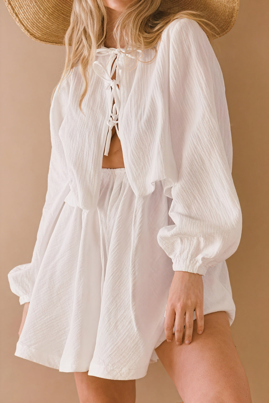 Luftiges Ensemble für sonnige Tage