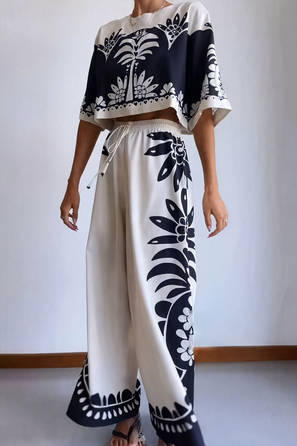 Floral Ensemble: Cropped Top & Wide Leg Pants