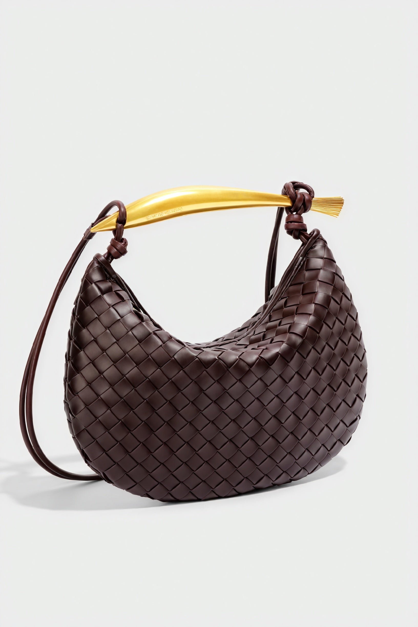 Elegante Halbmond-Tasche mit Webmuster