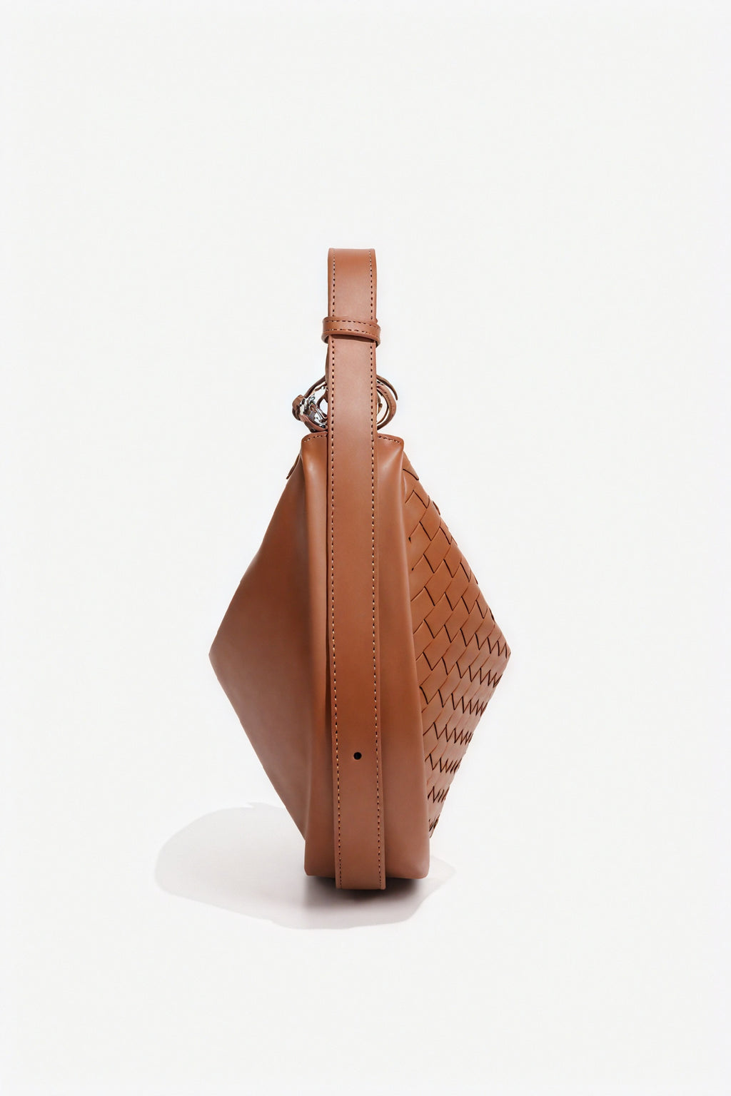 Elegante gewebte Halbmondtasche